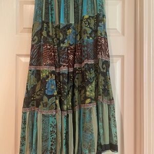 Colorful, flowing, Midi length tiered skirt Size M